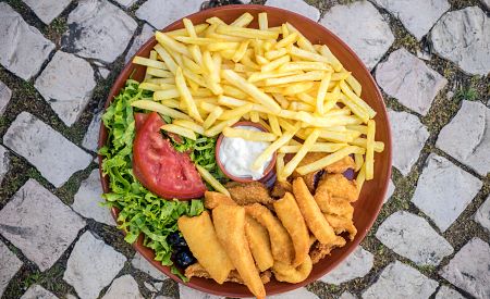 Choco frito – smažená sépie z portugalské kuchyně Sesimbry. Vyzkoušejte!