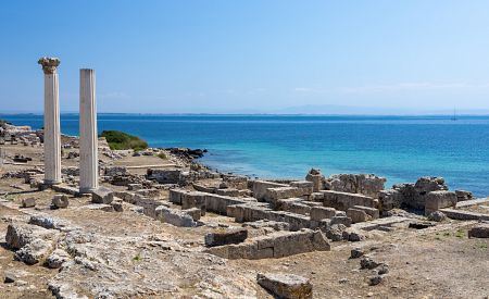 Významné starověké archeologické naleziště v Tharrosu na Sardinii