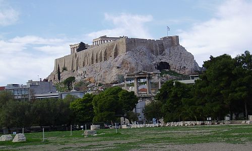 Hadriánův oblouk a Akropolis