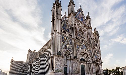Orvietský dóm patří k nejhezčím stavbám italské gotiky