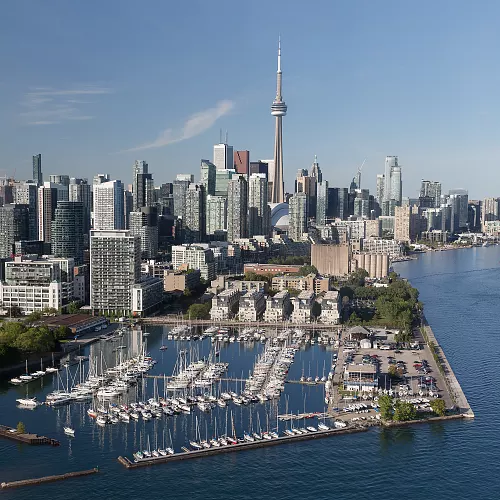 Oběd či večeře na CN Tower