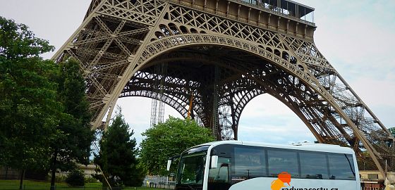 Máme první český výletní autobus v Paříži! Svezete se s námi?