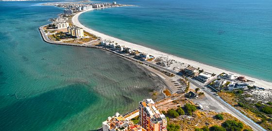 NOVINKA: Odpočinek na písčitých plážích, léčivé účinky „Mrtvého moře“, plavba lagunou… Dobijte si energii ve Španělsku!