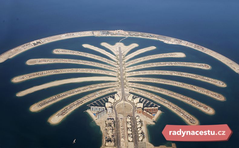 Největší uměle vytvořený poloostrov Palm Jumeirah
