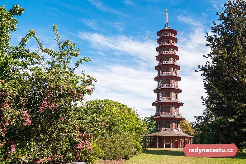 Pagoda tower v Kew Gardens