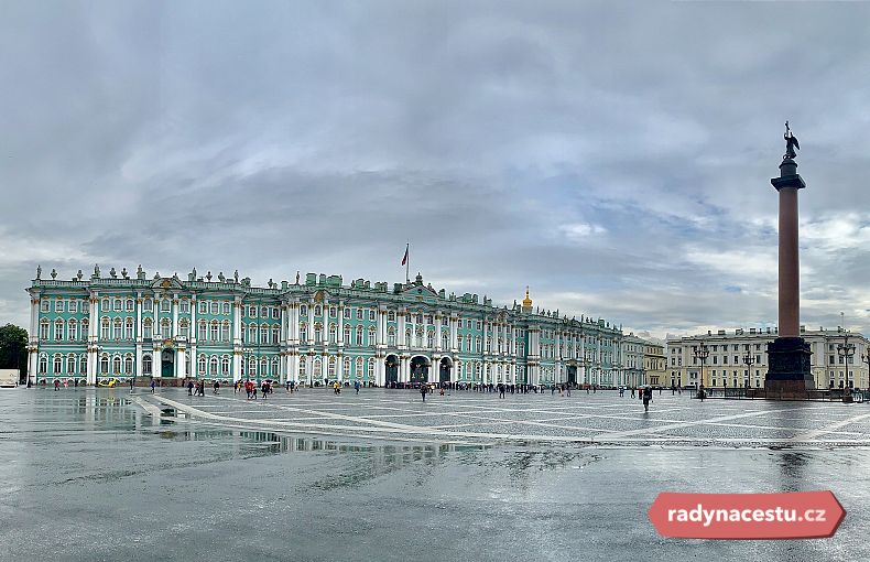 Palácové náměstí se Zimním palácem