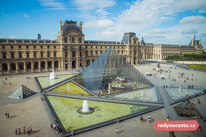 Světoznámé muzeum Louvre