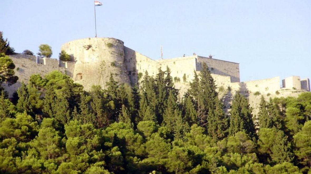 Španělská pevnost nad městem