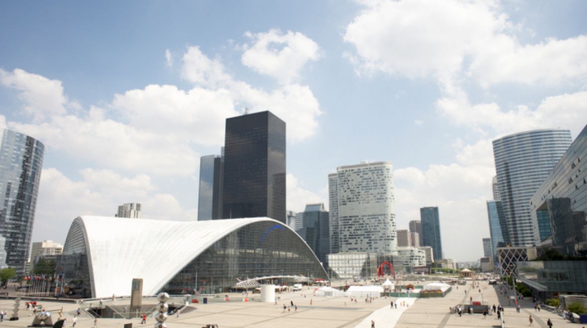 Jedna z prvních staveb ve čtvrti La Défense