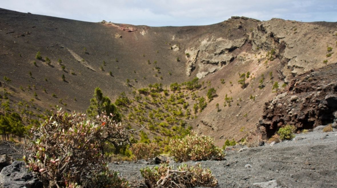 Sopečný kráter na La Palma
