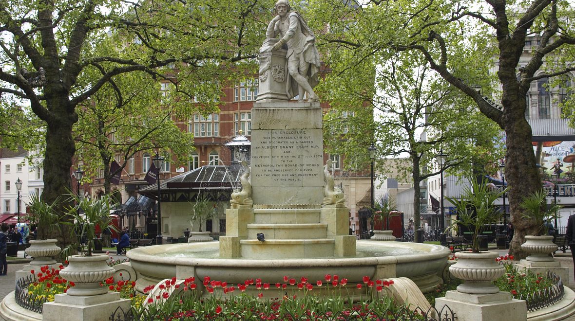 Socha Williama Shakespeara na Leicester Square