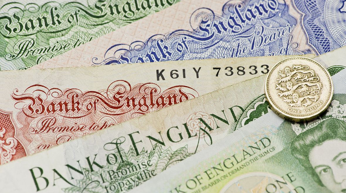 Staré bankovky z Bank of England