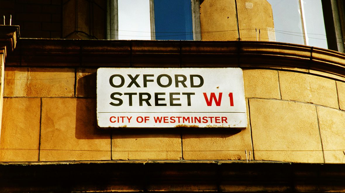 Oxford Street je symbolem nákupů v Londýně