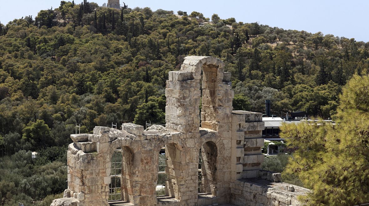 Filopappův vršek z Akropole