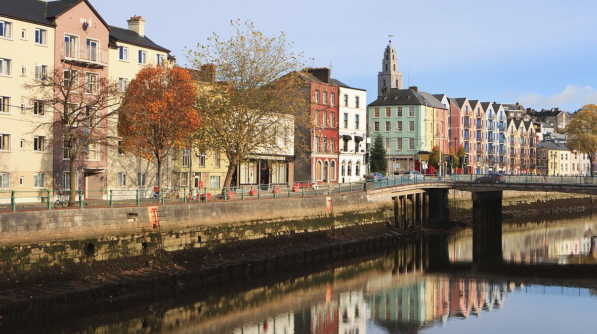Cork je především městem úzkých středověkých ulic