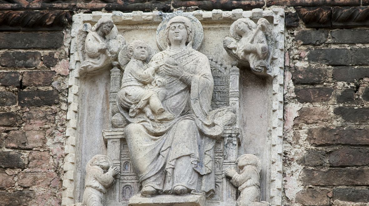 Detail fasády baziliky