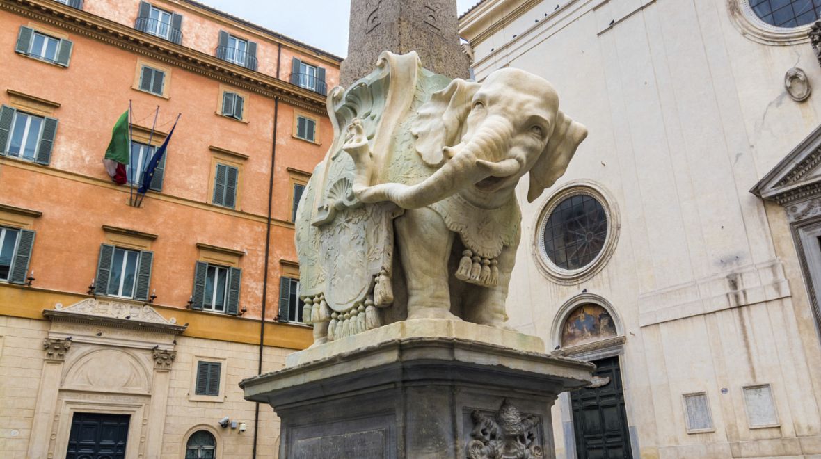 Pulcin della Minerva - obelisk s Berniniho slonem