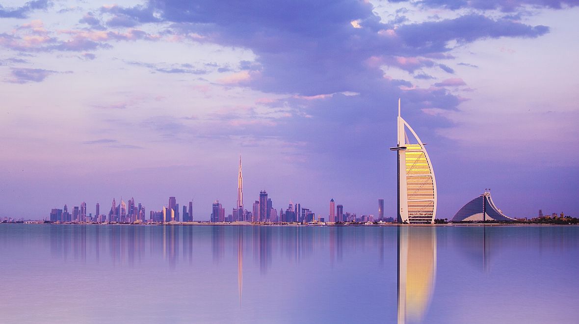 "Plachetnice" se říká nejluxusnějšímu hotelu v Dubaji