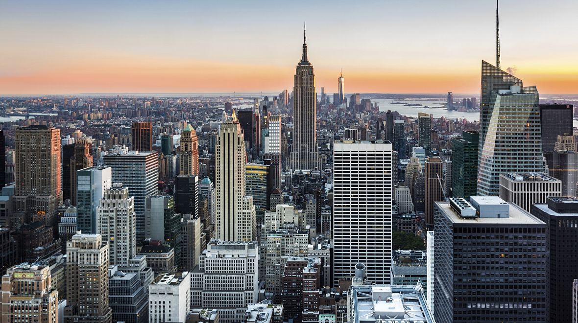 New York city se svou dominantou uprostřed - Empire State Building