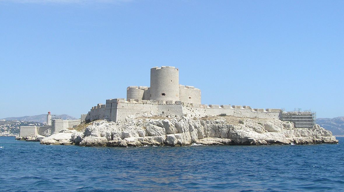 Pevnost If známá z románu Hrabě Monte Christo