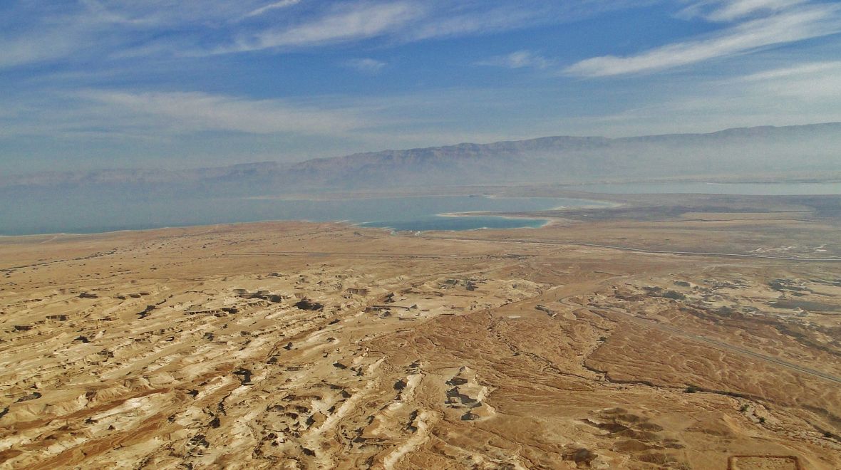 Vyprahlá krajina Judské pouště