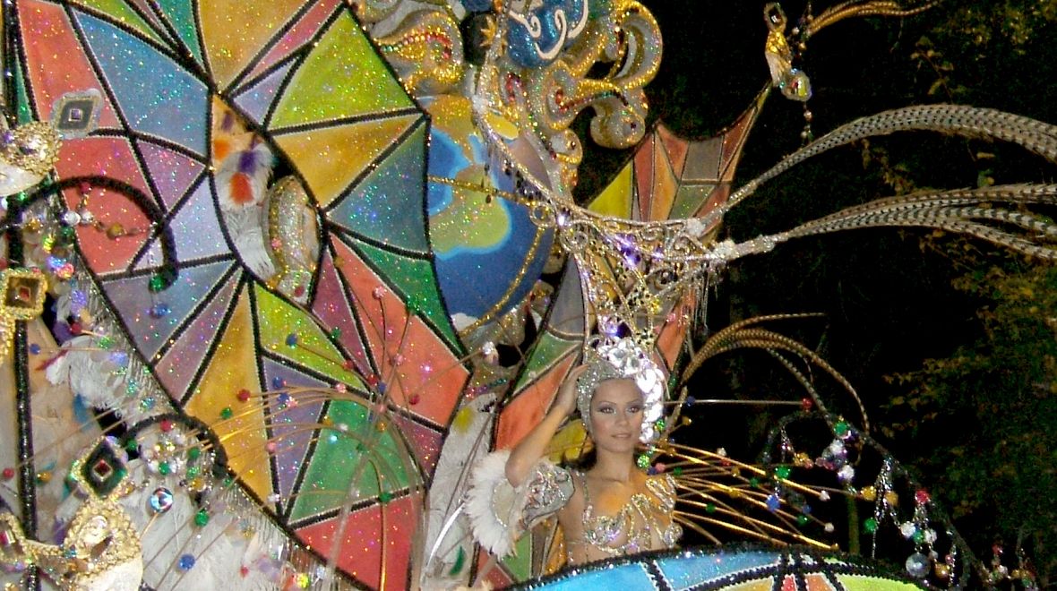 Na karnevalu je volena královna