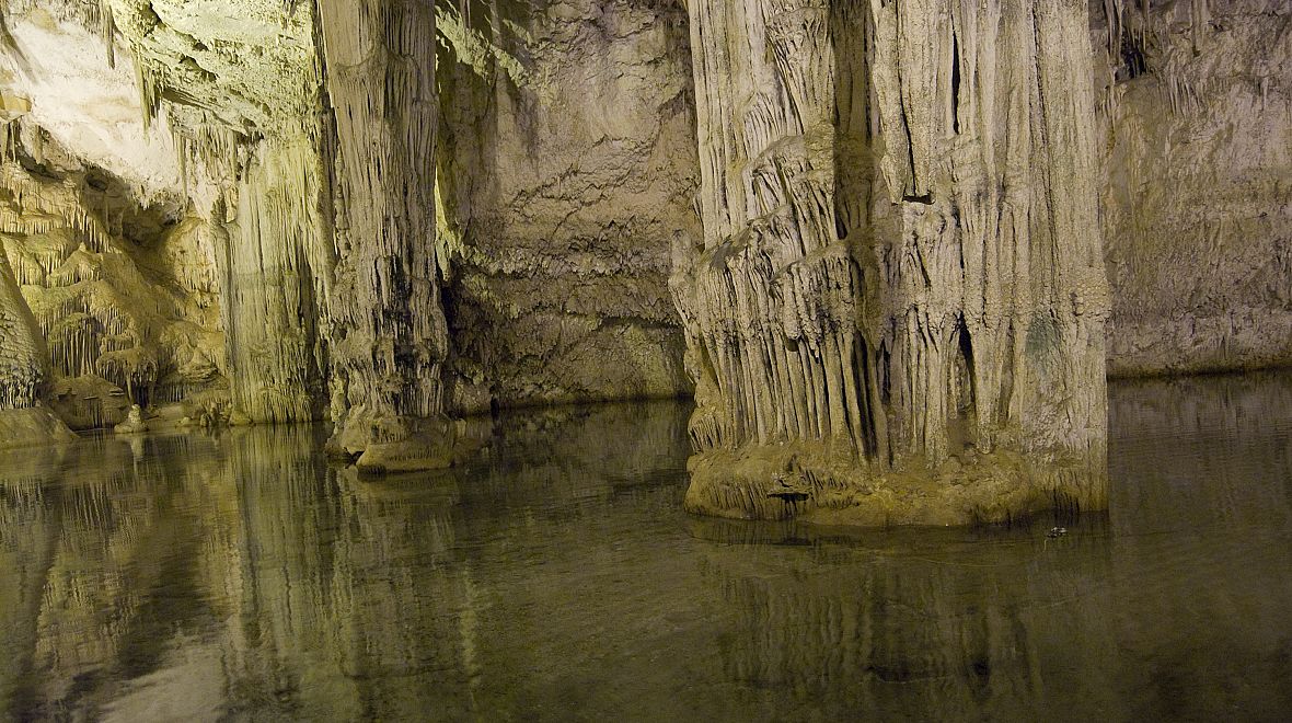 Neptunova jeskyně: Zde sídlil bůh moří 
