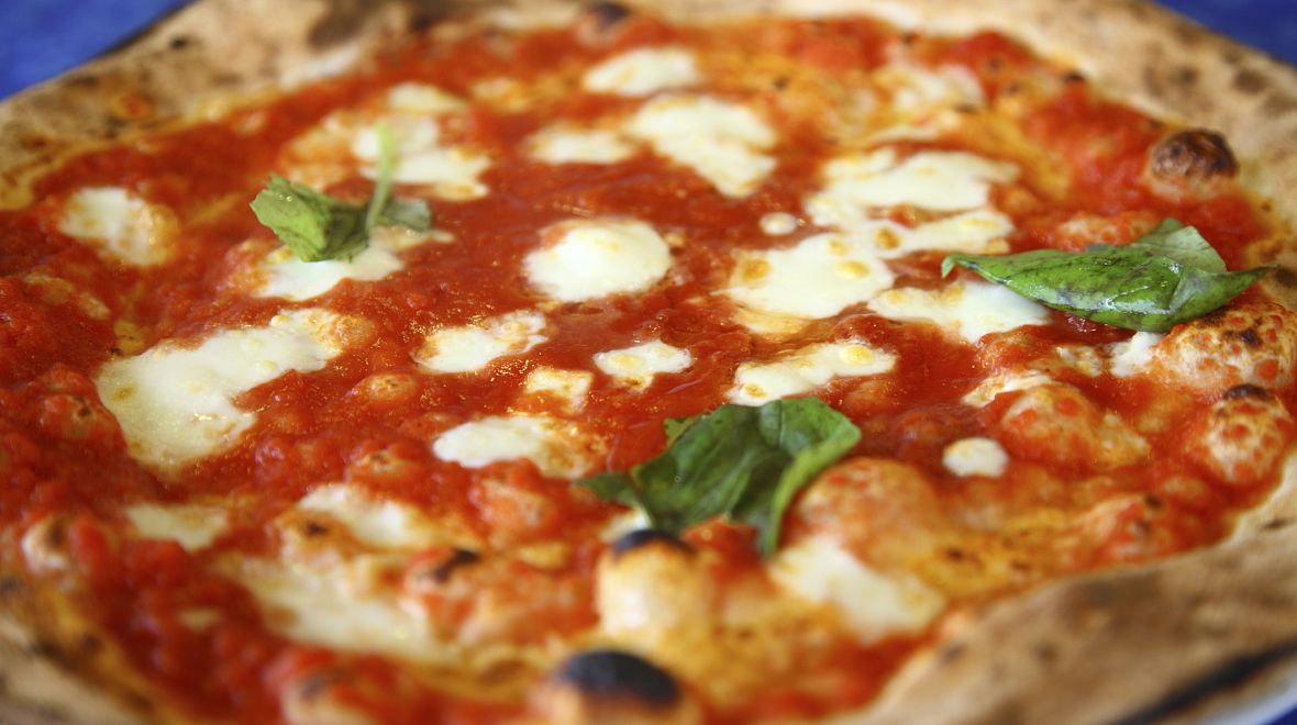 Pizza Margherita - legenda původem z Neapole