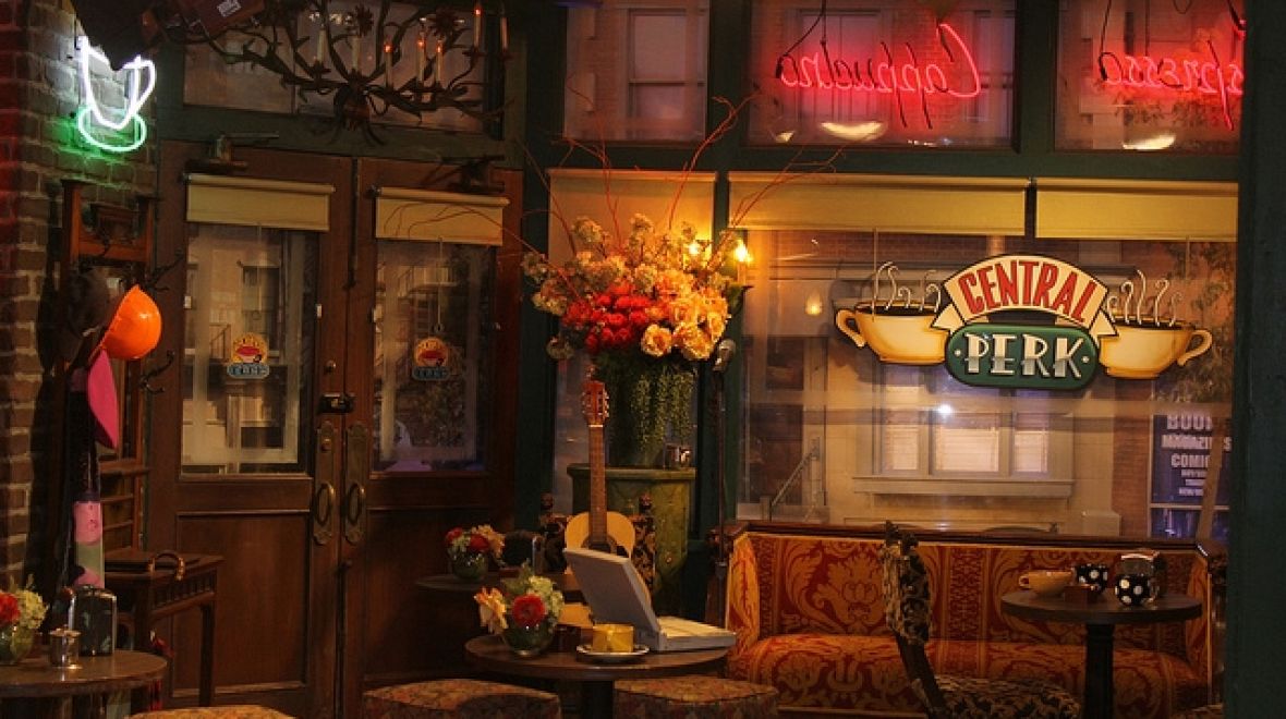 Kavárnička Central Perk ze seriálu Přátelé 