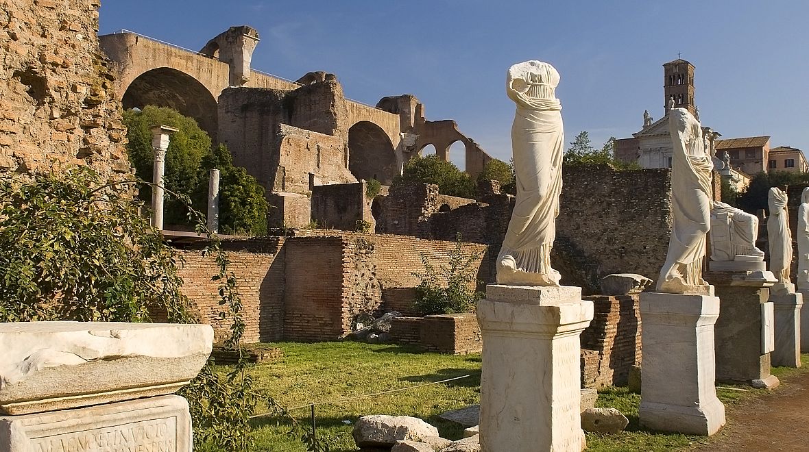 Forum Romanum - Dům vestálek