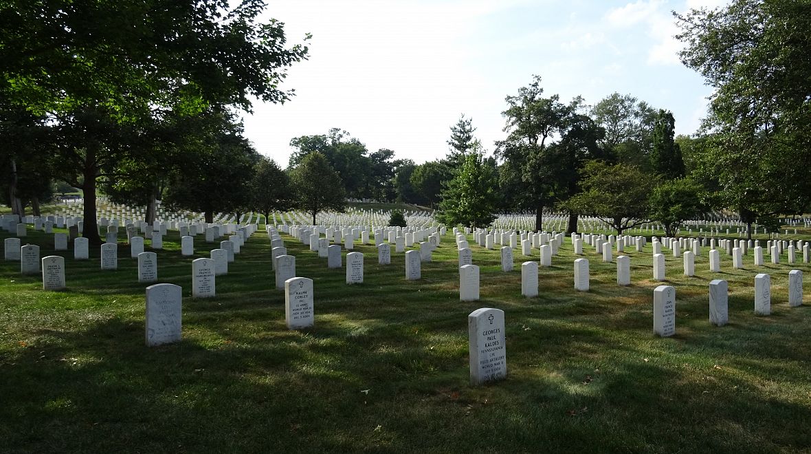 Arlingtonský hřbitov