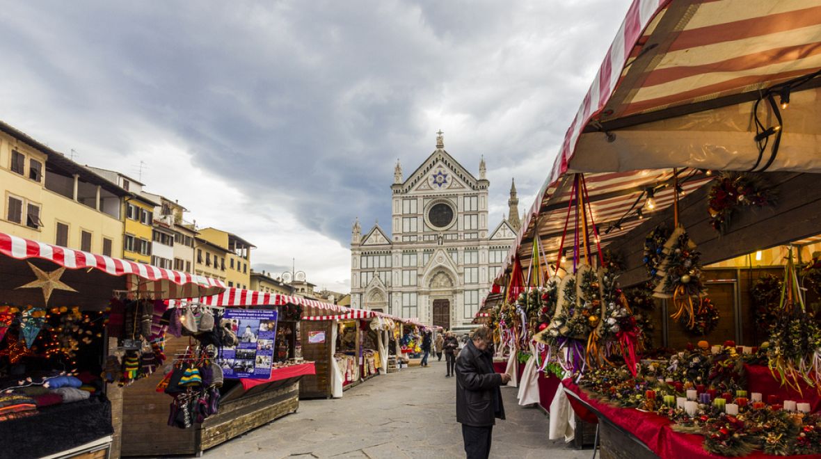 Weihnachtsmarkt náměstí Piazza Santa Croce 