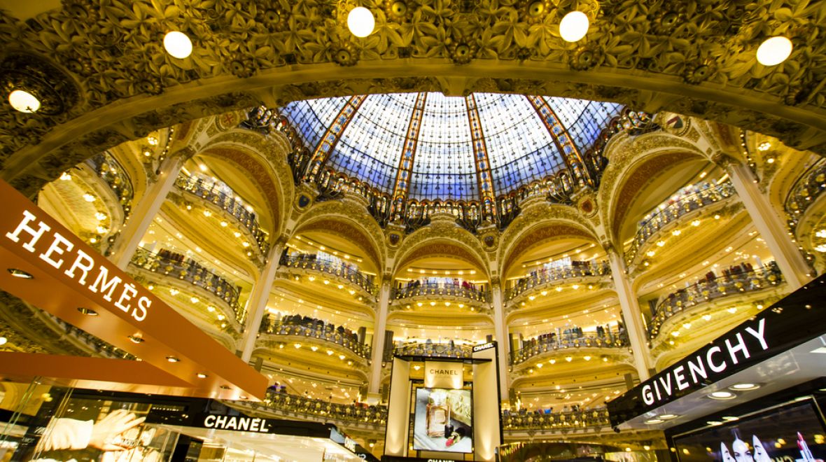 Nákupy v Paříži jsou lákadlem po celý rok, nejen v období (povánočních) slev 