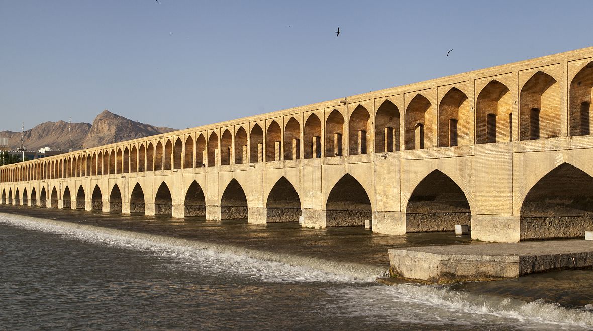 Most Si-o-seh Pol, Írán