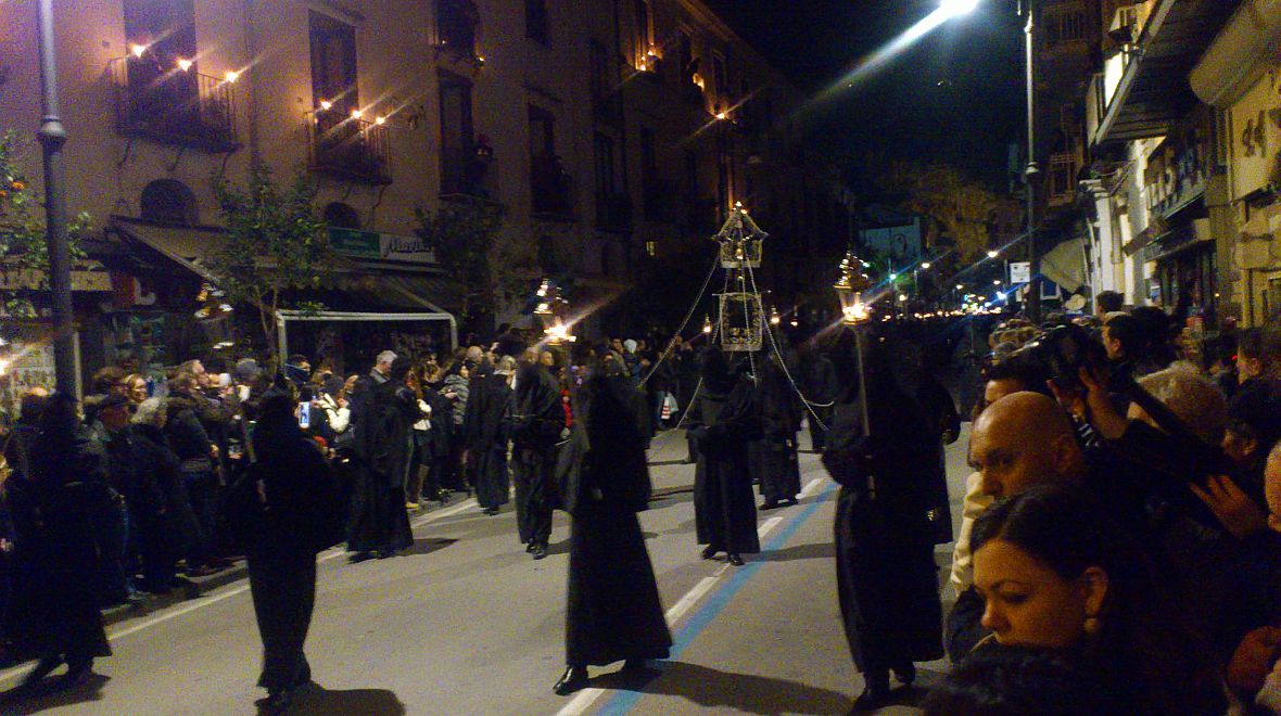 Součástí velikonočních tradic jsou náboženská procesí 