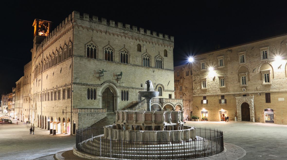 Fontana Maggiore a Palác priorů jsou chloubou hlavního náměstí