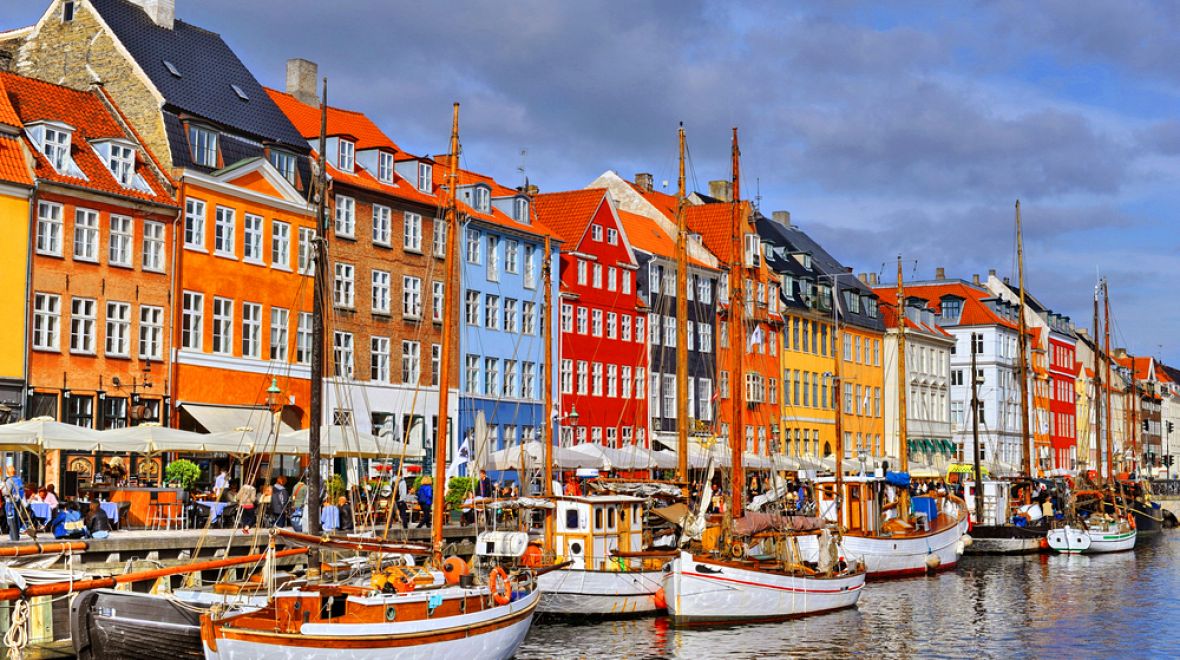 Sochu najdete na malebném nábřeží Nyhavn 