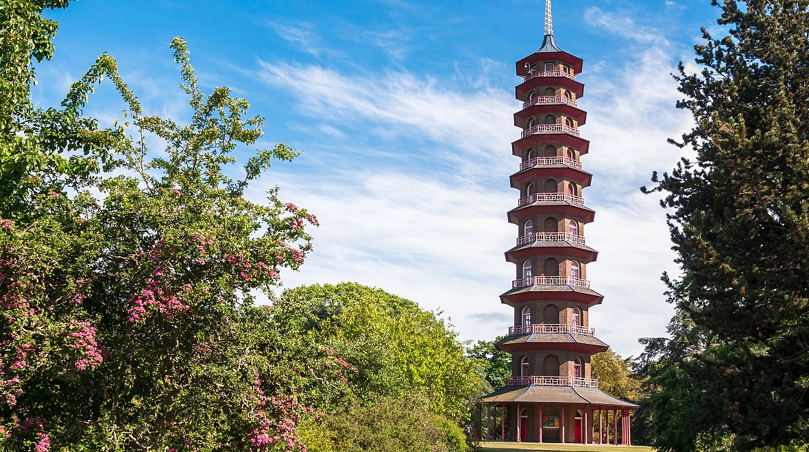Pagoda tower v Kew Gardens