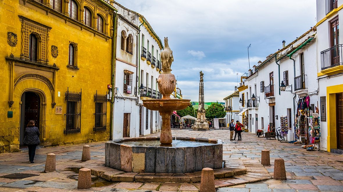 Malé náměstí v centru Córdoby