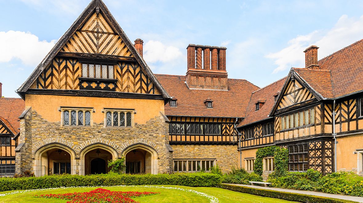 Postupim M sto Je Se Zapsalo Do Celosv tov ch D jin Postupimskou 