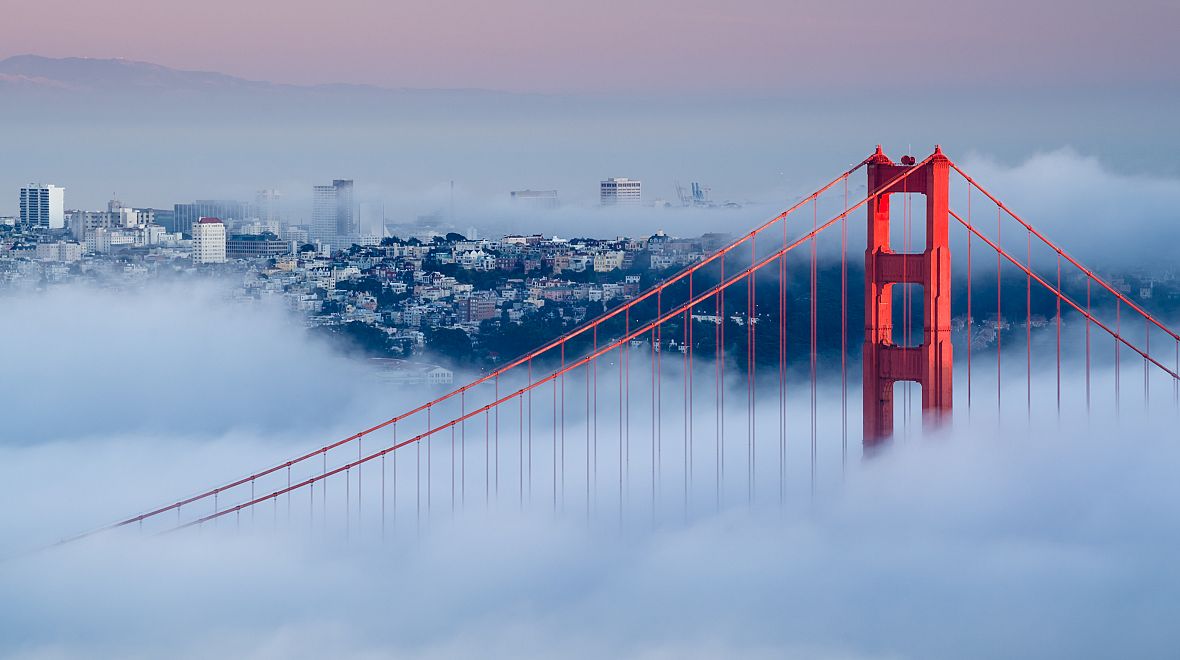 Golden Gate v mlze