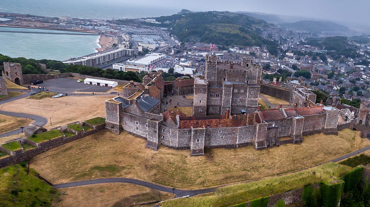 Pohled na Dover a Doverský hrad