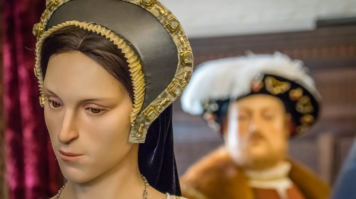 Voskové figuríny Anny Boleynové a Jindřicha VIII. na Heveru