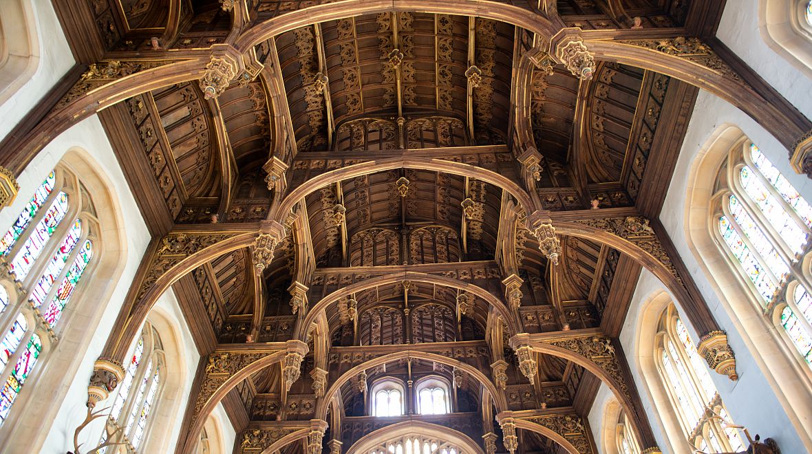 Interiéry paláce jsou krásnou ukázkou tudorovské architektury
