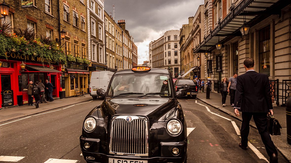 Typické londýnské taxíky