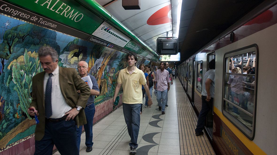 Metro v Buenos Aires