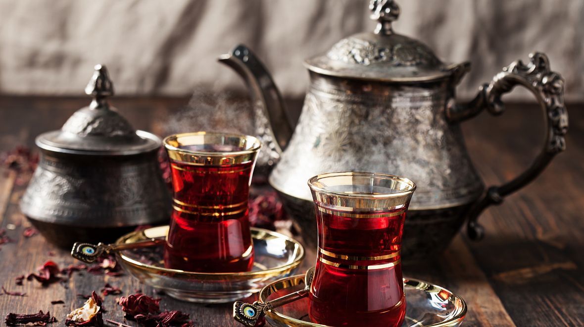 Tradiční turecký ibiškový čaj