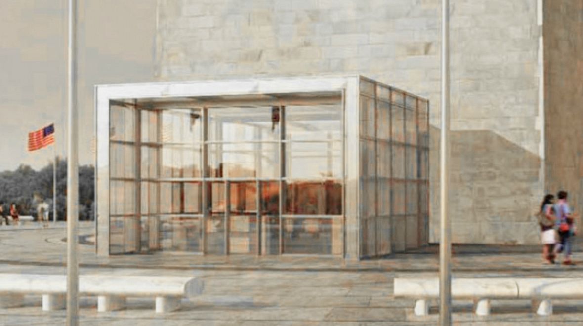 Nový prostor při vstupu do památníku slouží ke kontrole příchozích návštěvníků