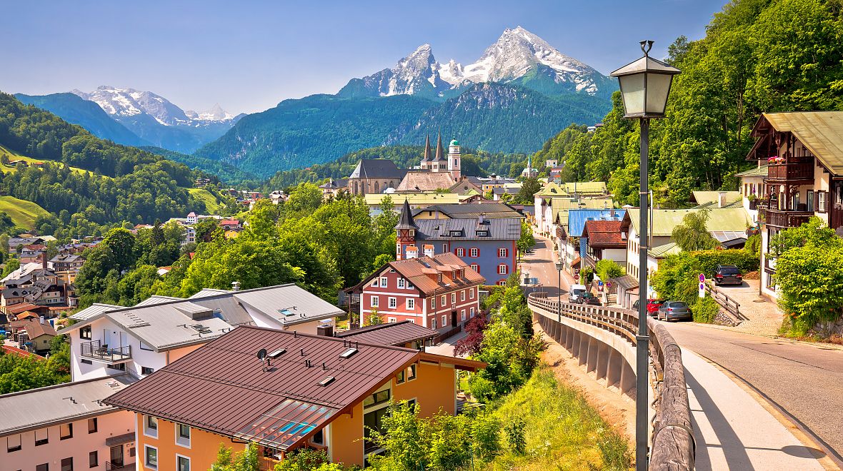 Berchtesgaden je typické alpské městečko