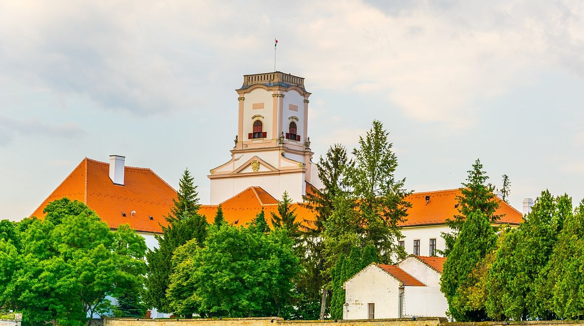 V přízemí budovy se dozvíte zajímavosti z historie győrského biskupství